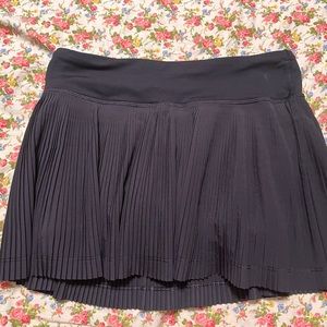 Lululemon pleat to street black skirt